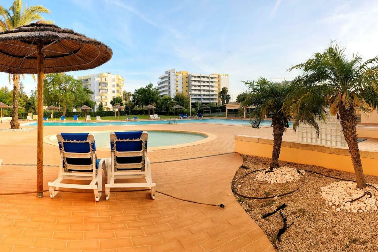 Amazing Apartment In Praia Da Rocha Portimão Exterior foto